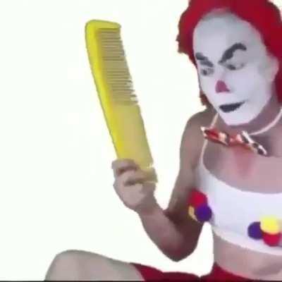 neotenous throwback to a heidelbergensis