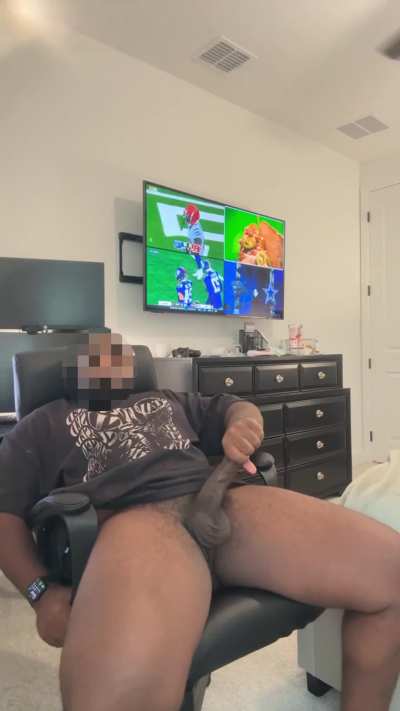 Constantly needing to have my cock milked😩