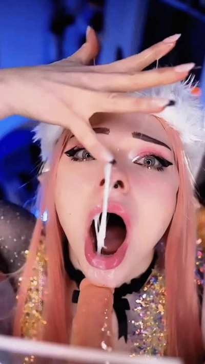 HAPPY NEW YEAR 🎉🍾 this Christmas elf Deepthroat video is finally available now 💦👅 Christmas, birthday and New Year’s Eve took all my power so nowwwww you got it already in your DMs if you are subbed 😇✨ And if you’re late to the party, text me NAUGTY ELF a