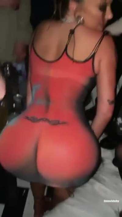 🍑🔥