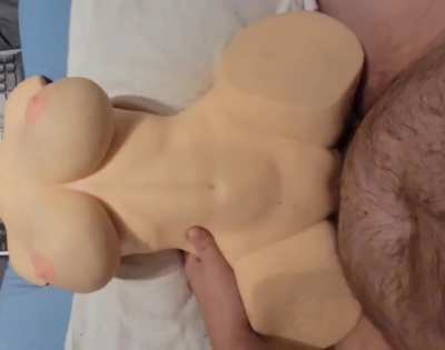 Pumping into a fuckdoll