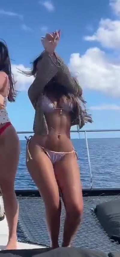 Dancing Tiktok March 2025