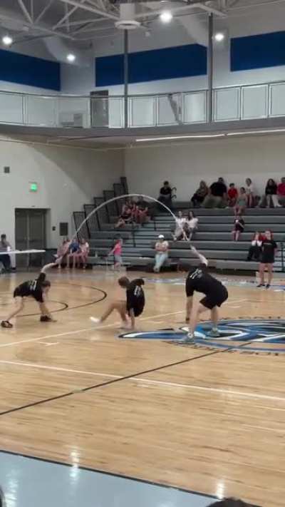 Insane jumprope skills! (credits in bio)