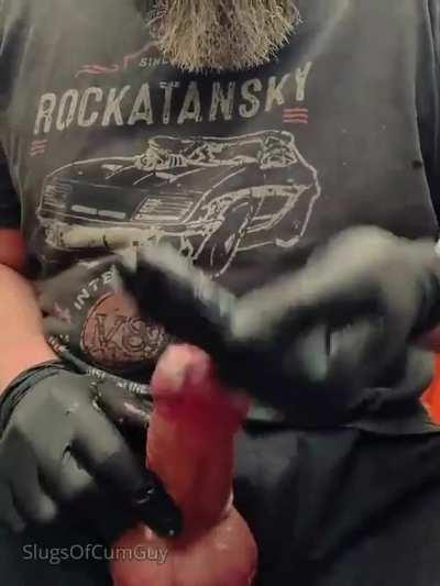 Love tasting my thick dribbles of cum too 🤤