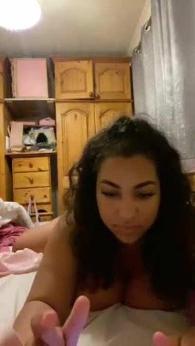 alicegomez naked twitter livestream