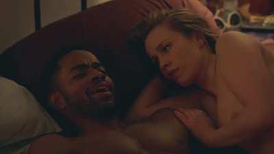 Hayley Kiyoko: Insecure (Lemonade Mouth)