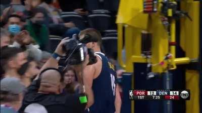 [Highlight] Nikola Jokic with the slowest most unathletic poster dunk ever