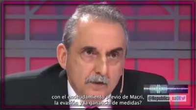 Zurdo descubre que Cristina no sabe de economía y entra en pánico