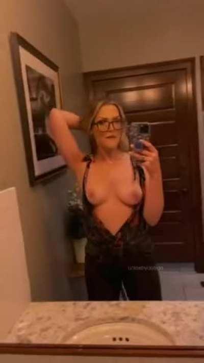 sending you nudes from the bathroom on our dinner date [GIF]