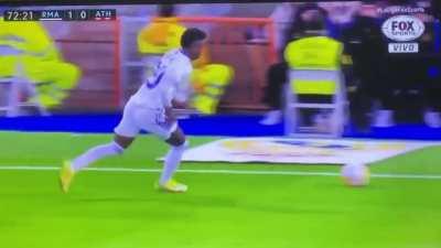 Vinicius Jr good dummy dribble (Real Madrid vs Athletic Bilbao)
