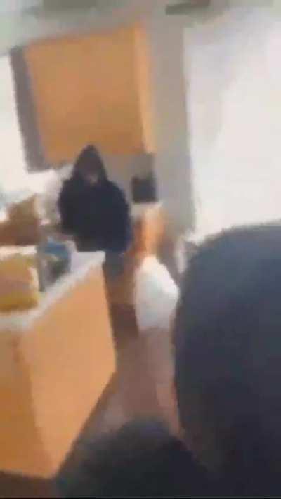 Pico cuando la prosti le da el cambio mal 