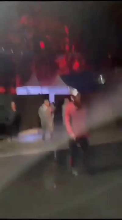 Torcedores do Flamengo tentam invadir festa do Gabigol