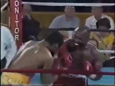 Dwight Muhammad Qawi taunting Leon Spinks