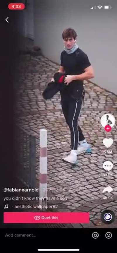 Hey mom can you film me from inside the house while I’m jogging?