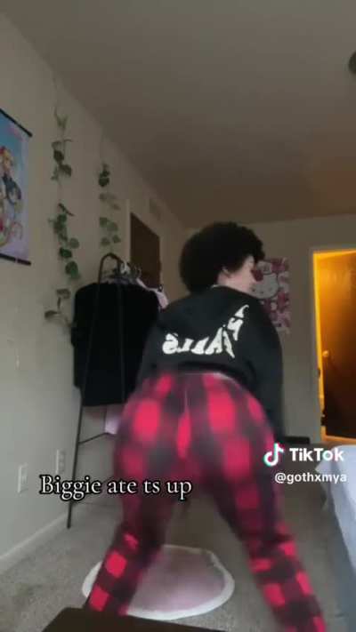 gothxmyaaa - Video #6001