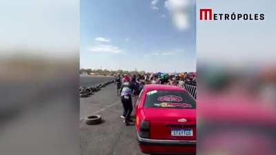 Menino de 12 anos dirige e atropela plateia em show de manobras radicais