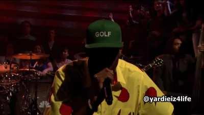 Idk if anyone has uploaded this over here, but this is the live version of Treehome95 / Domo23