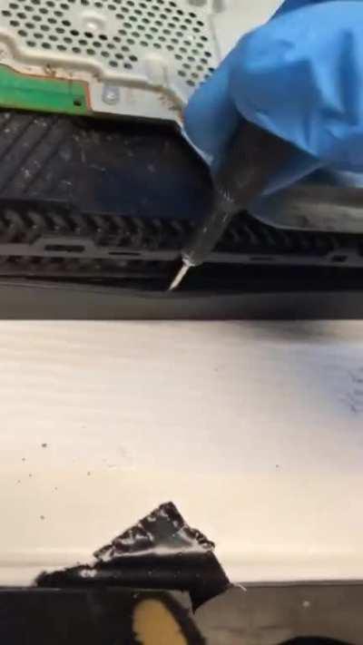 thebomb602 on tiktok cleaning this cock roach infested ps4