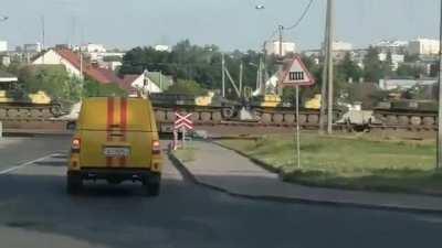 Transport of tanks and military equipment spotted close to Brest