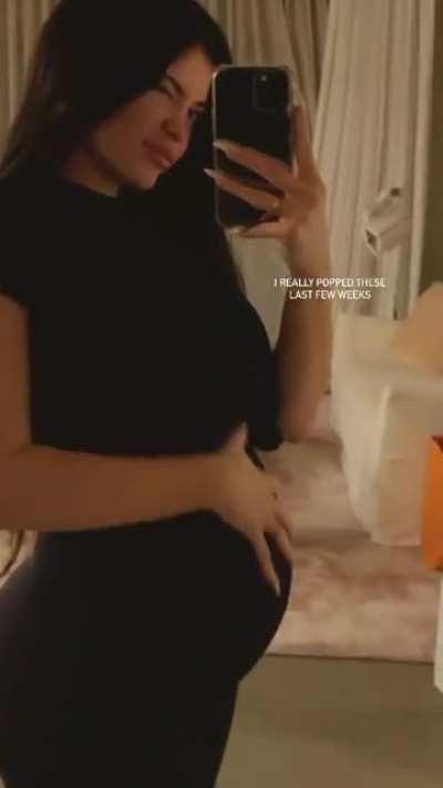 Kylie Jenner Pregnant Bump in Tight Dress