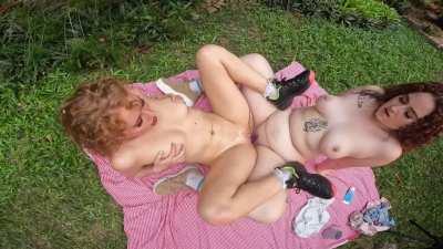 My bestfriend tried a double dildo with me! :) (OC)