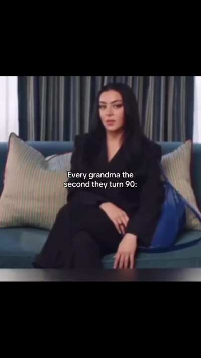 And that's how Bo(e)ring Barbie took her revenge in a showgirl style