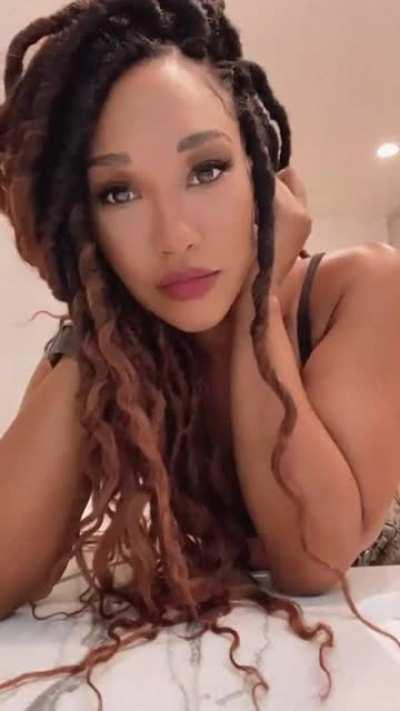 Candice Patton