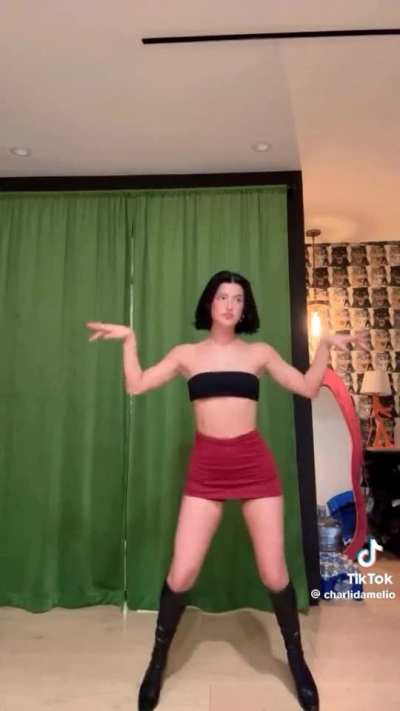 Charli loves showing off in skimpy outfits 🥵 