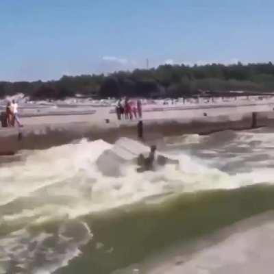 Does the pilot have experience? yes, stay calm