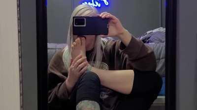 I really need someone to hold the camera for me...😅