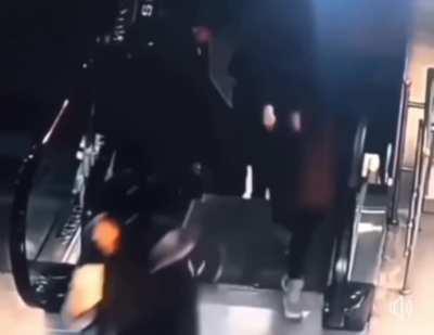 WCGW In The Escalator