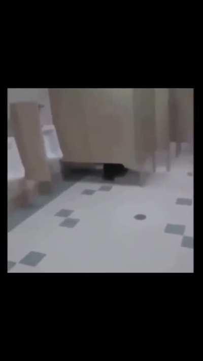 Cursed_toilet break