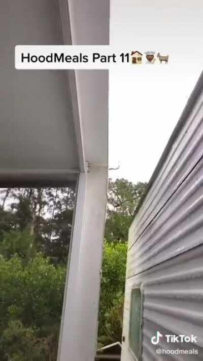 He's got the monkey claws on em