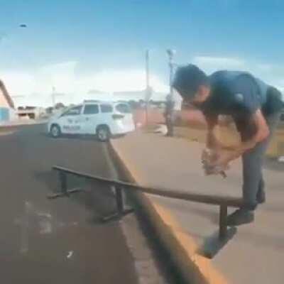 PM SKATISTA E PADRE DO GRAU SÃO AS MAIORES DIVINDADES Q JA PISARAM NA TERRA