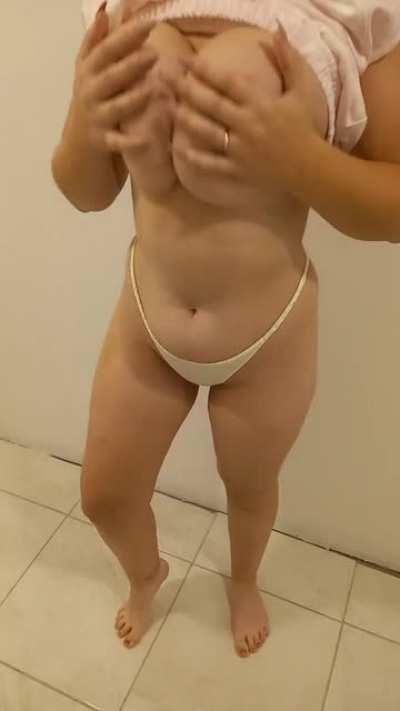 [GIF] To brighten your Monday! Am I to your liking? [23f]