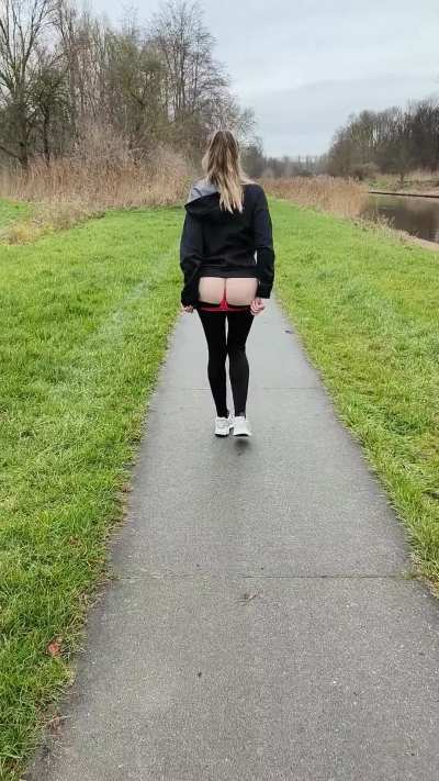 Is it weird that I wish everyone around sees me doing stuff like this?