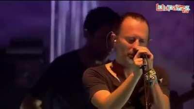 My favorite track off of AMSP, Daydreaming from Lollapalooza 2016. That expression of Thom at 0:28 breaks me because he looks so happy yet the song is about his split from the love of his life. So deep and heavy. #Dreamerstheyneverlearn