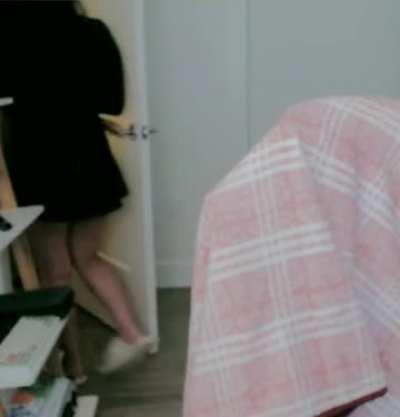 Hyoon in slippers - 2023