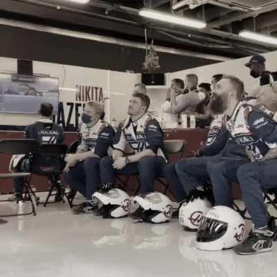 Haas F1 team enjoying Max Verstappen last lap