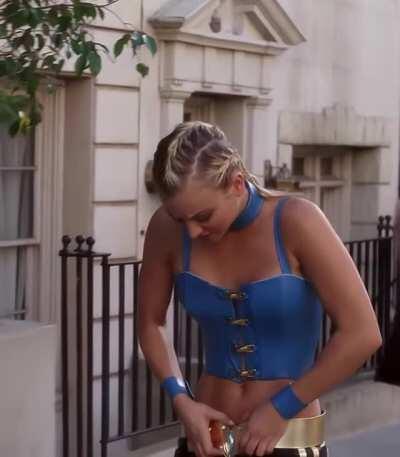 19 year old Kaley Cuoco