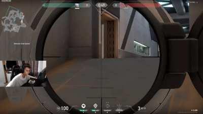 1VS4 bombsite retake with operator ( 