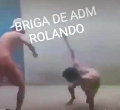 quero recomendar uns estilos de lutas pro u/Elpychula já que ele quer montar uma escola de auto defesa, essa técnica é ensinada aos ADMs para que eles possam conter os membros comuns caso ocorra uma agitação
