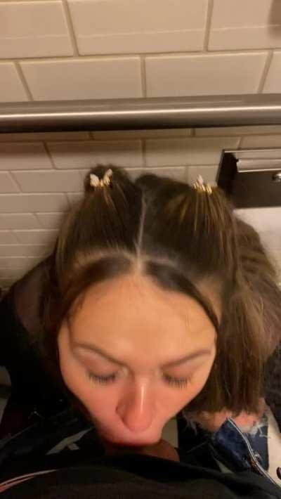 I suck dick on the first date ;)