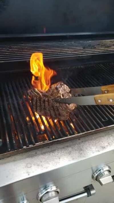 Finishing Sear on 2 inch thick, 1.7lb T-Bone