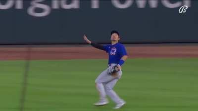 [Highlight] [Highlight] The Braves take the lead after Seiya Suzuki completely whiffs on a routine fly ball.