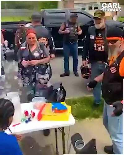 Bikers pause for a cause, sip lemonade at kids lemonade stand