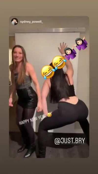 Twerking her enormous ass