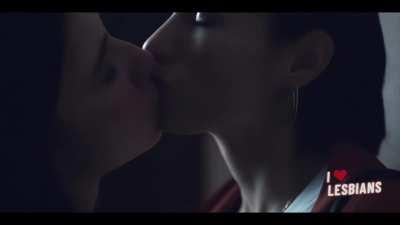 Rebeca Matellan & Marta Valles (The Invisible Girl - s01e06)