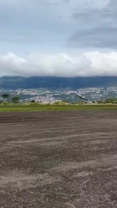 (oct22 2025) Plane crash in Táchira: aircraft catches fire after takeoff attempt