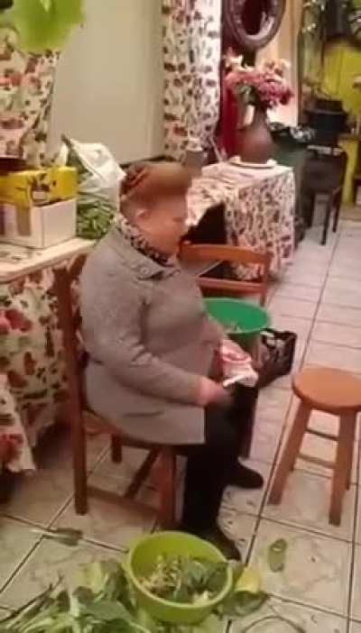 Com mulher brava não se brinca c@ralh..